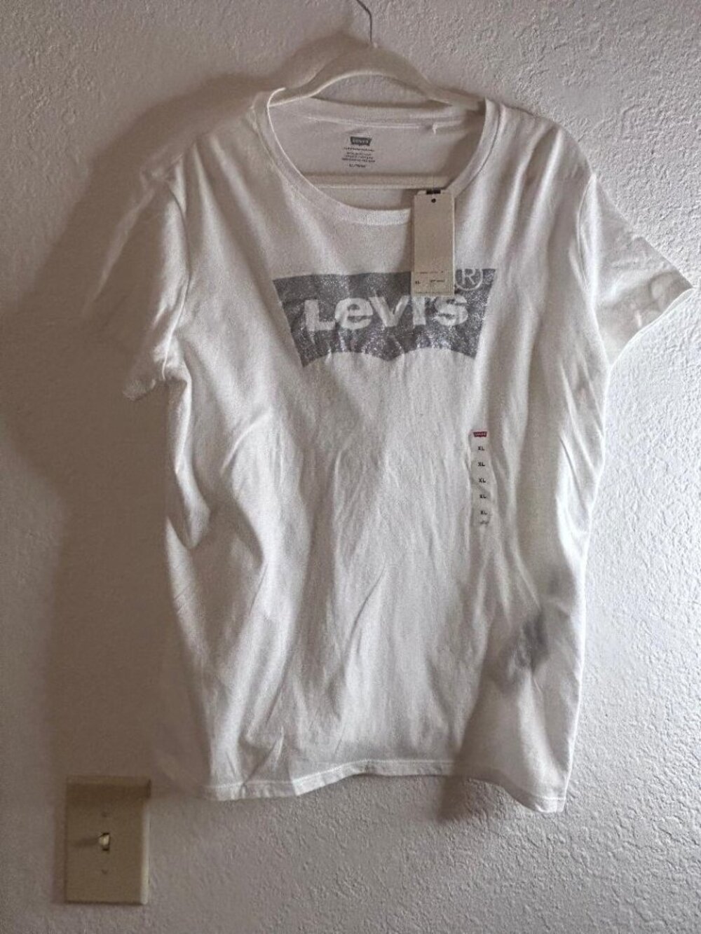Levi's Short Sleeve T-shirt with Silver Glittery Logo Size XL